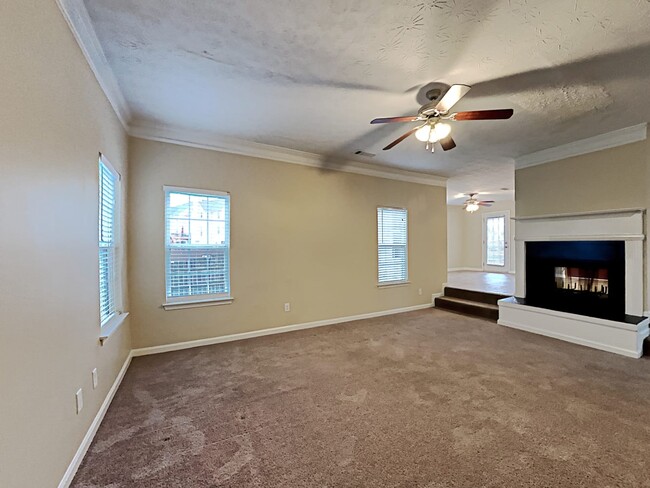 Building Photo - 4434 Grove Lake St