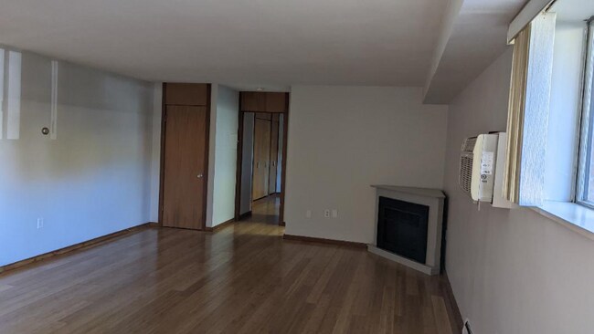 Building Photo - 2119 Bayliss St