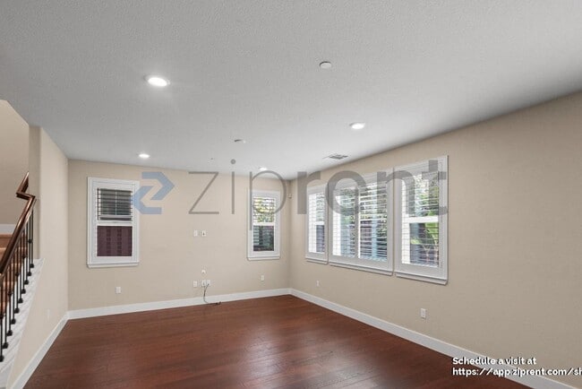 Building Photo - 2688 Randall Loop