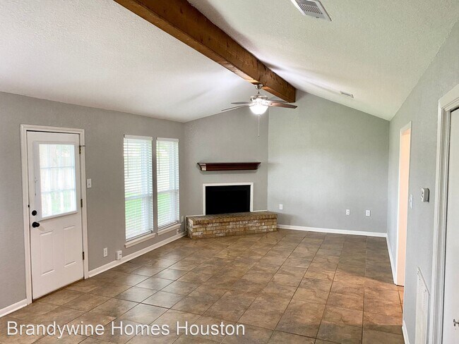 Building Photo - 3 br, 2 bath House - 708S Remington Drive
