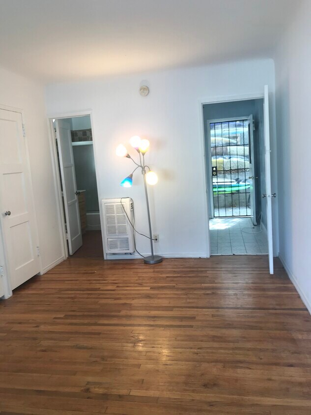 Foto del edificio - 2634 7th St