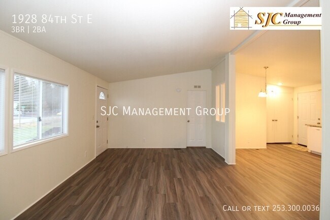 Building Photo - Three bedroom home for rent in Tacoma