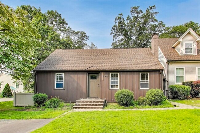 Foto del edificio - 40 Dunster Ln