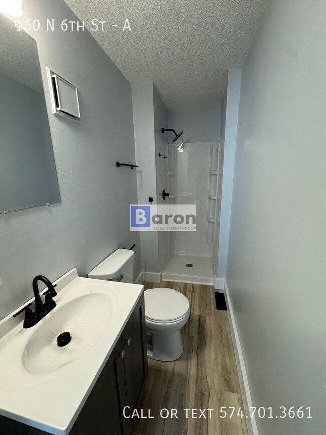 Foto del edificio - 160 N 6th St