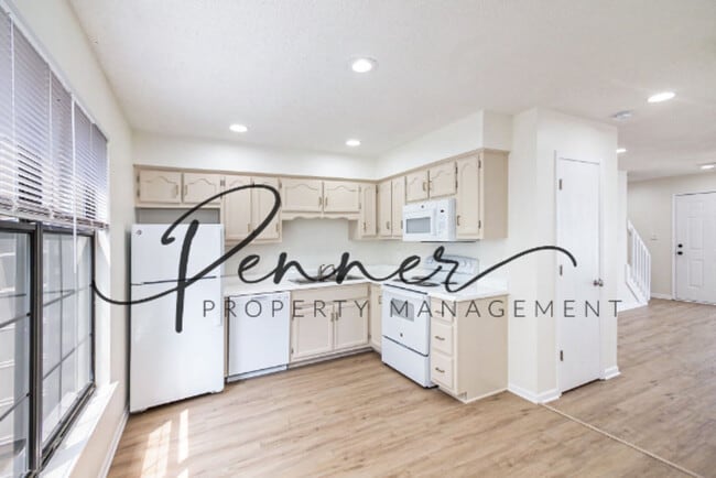 Building Photo - 1711 SW PARKRIDGE Dr