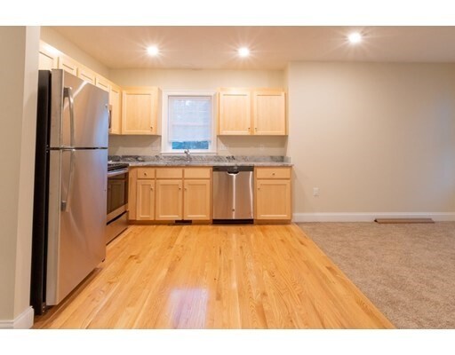 Building Photo - 80 N Meadows Rd
