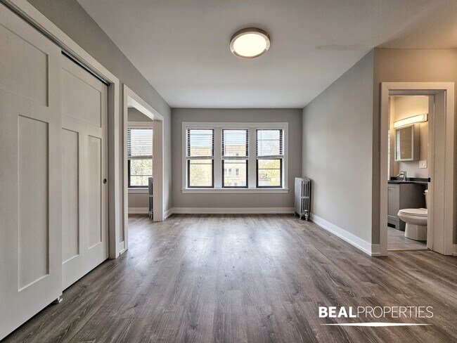 Foto del edificio - 4641 N Paulina St