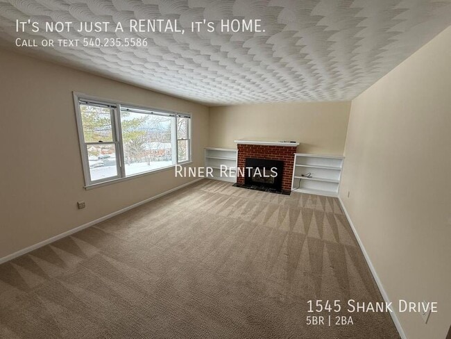 Building Photo - 1545 Shank Dr