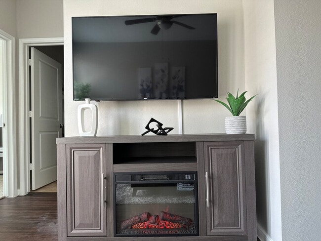 Foto del edificio - 800 W Sam Houston Pkwy N