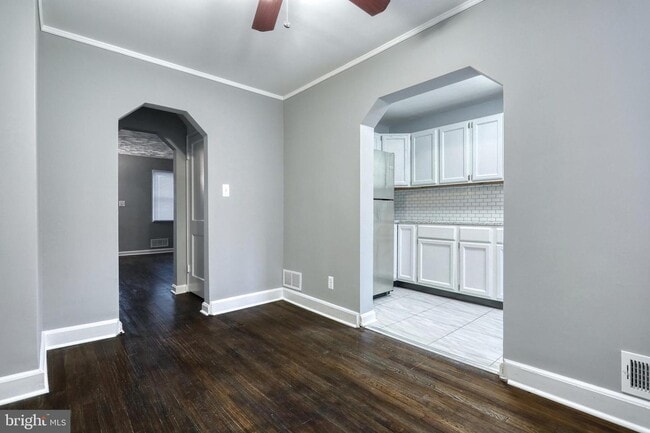 Building Photo - 1608 Inverness Ave