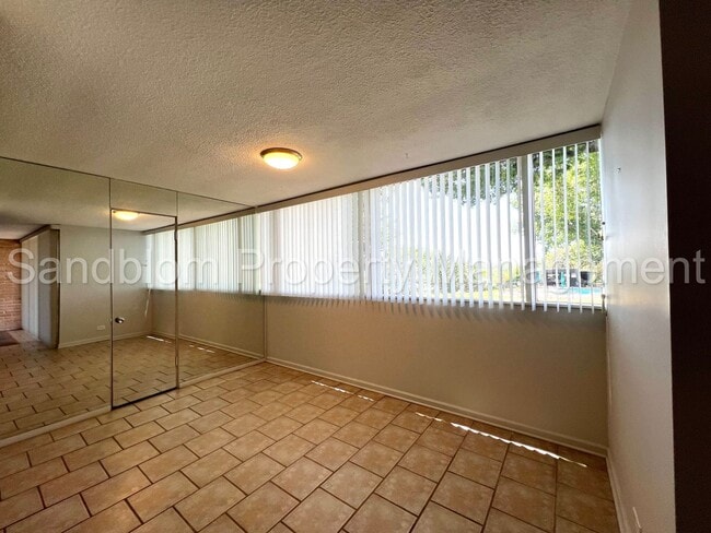 Building Photo - For Lease | Riverside Condo | Available Now!