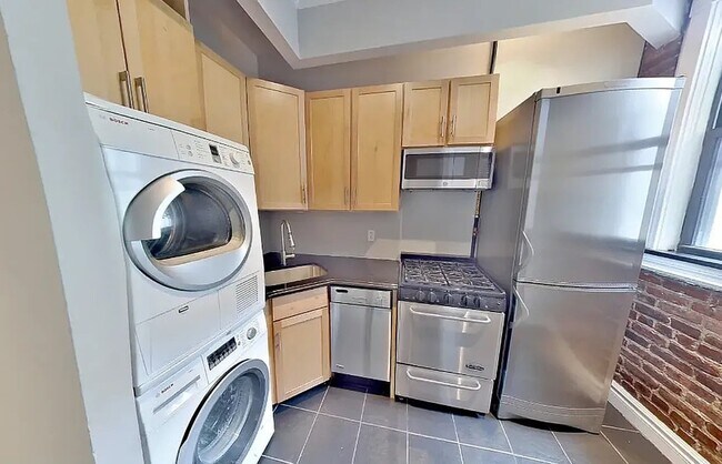 Foto del edificio - 219 E 23rd St