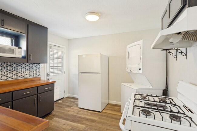 Foto del edificio - 2940 Hunter St