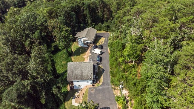 Building Photo - 616 N Cunningham Road 1