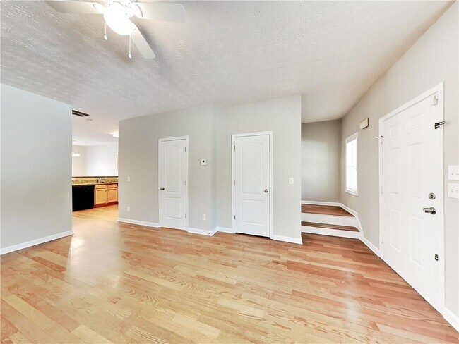 Building Photo - 1504 James Trace