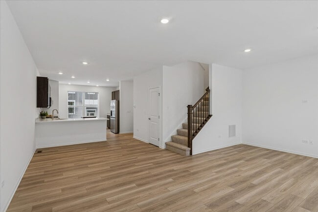 Foto del edificio - 406 Red Oak Cir