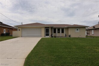 Building Photo - 2106 SW 51st St