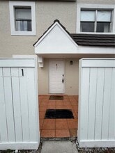 Building Photo - 4515 SW 68th Ct Cir