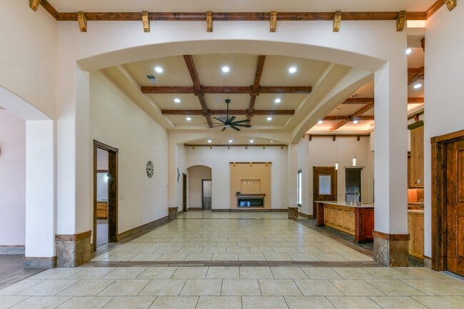 Building Photo - 8024 Canoncito Dr