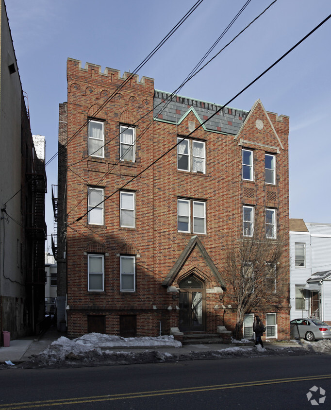 Building Photo - 103-105 Tonnele Ave