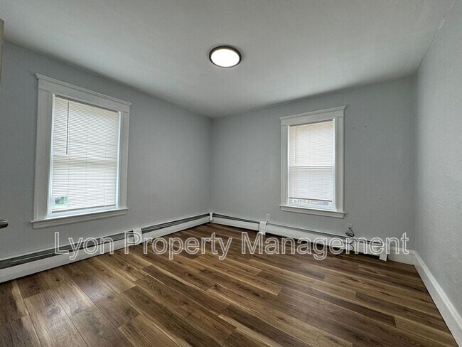 Building Photo - 103 Cote Ave