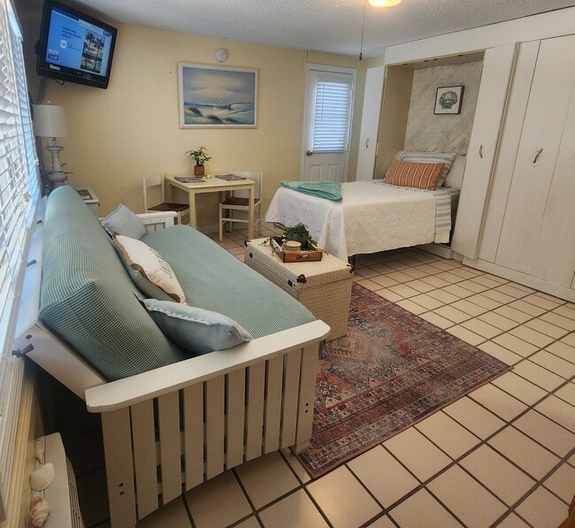 Foto del edificio - 483 E Shore Dr