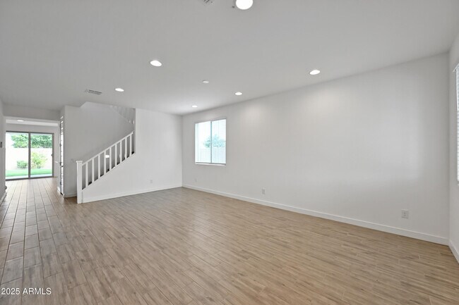 Foto del edificio - 7027 S 13th Way