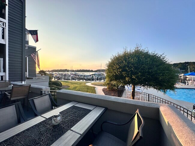 Foto del edificio - 18713 Vineyard Point Ln