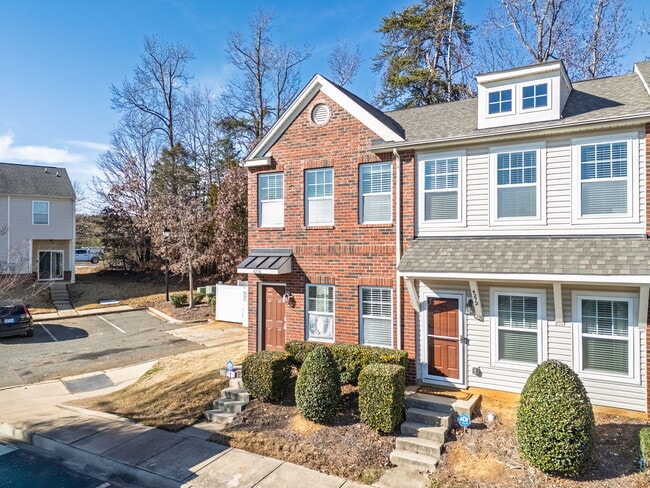 Building Photo - 4276 Sutwick Dr