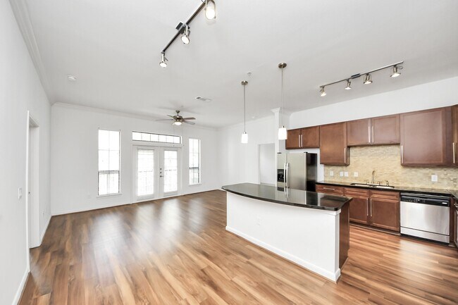 Building Photo - 6363 San Felipe St