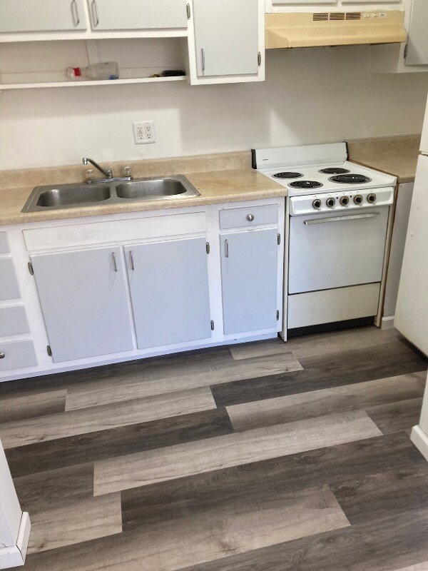 Foto principal - 460 Wells Dr