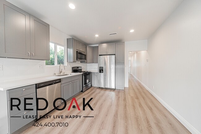 Building Photo - 1509 W 50th St