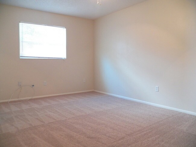 Foto del edificio - 3/2 Home W/ Tiled Flooring!