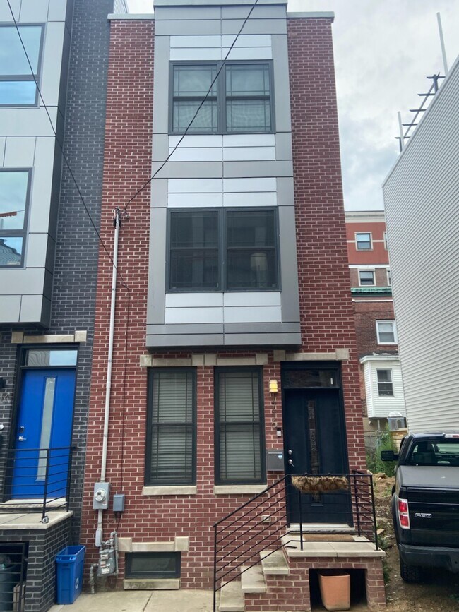 1716 W Seybert St, Philadelphia, PA 19121 Townhome Rentals in