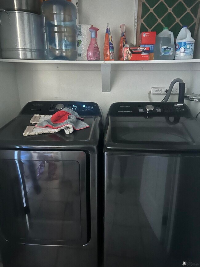 Foto del edificio - 333 E 30th St