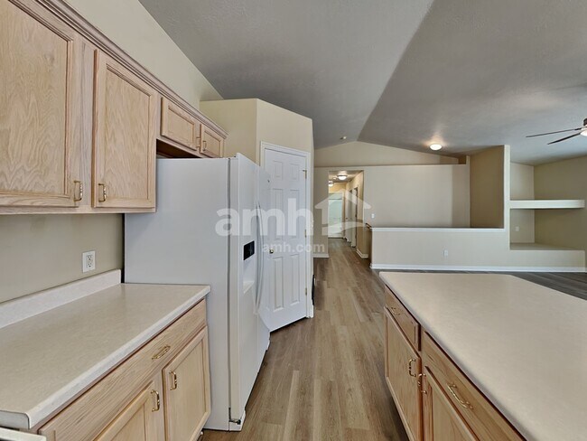 Foto del edificio - 1716 S 2900 E St