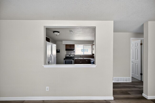 Foto del edificio - Spacious 4BR house  in Aurora