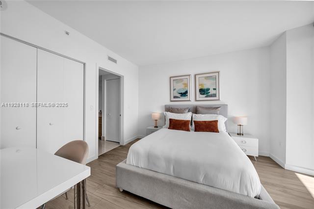 Foto del edificio - 1300 S Miami Ave