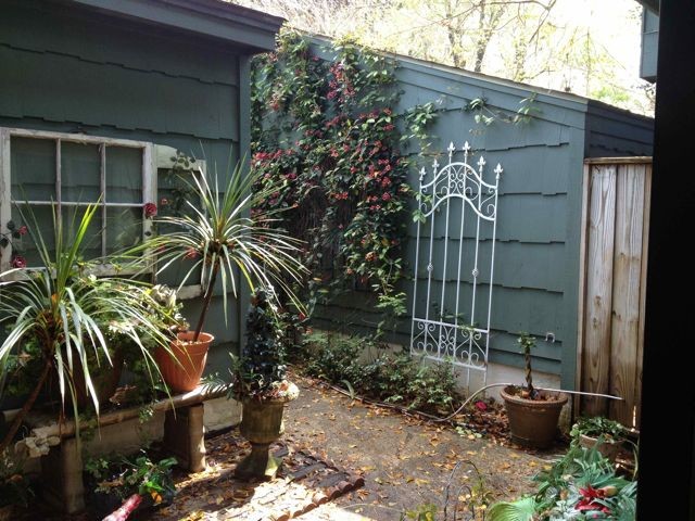 Gated Entry - 3146 Blairstone Ct