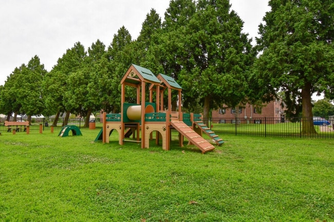 Building Photo - 7200 Marion Ave