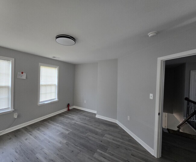 Building Photo - 4303 Urn St