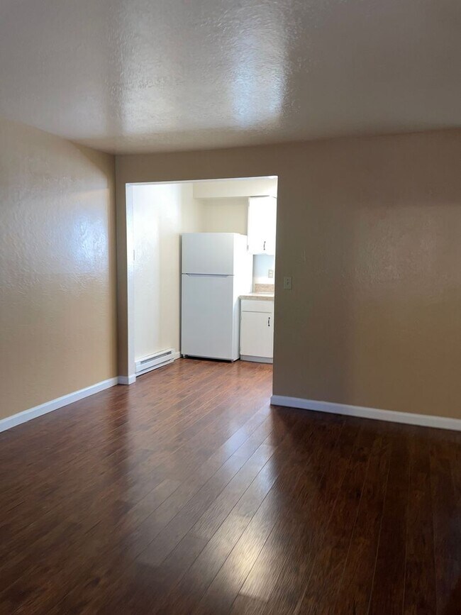Building Photo - Ground level 1 bedroom apartment in Keizer