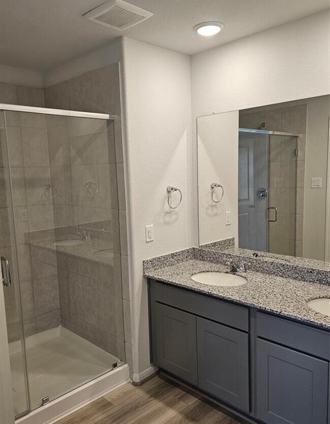 Foto del edificio - 18830 Glenwood Chase Ct