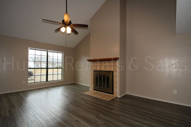 Foto del edificio - Welcome Home to Your Two-Story Retreat in Willow Springs!