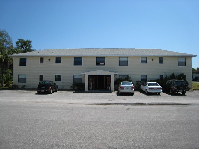 Building Photo - 8550 W Mayo Dr