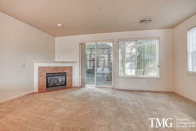 Foto del edificio - Low Maintenance, High Enjoyment in Salmon Creek!