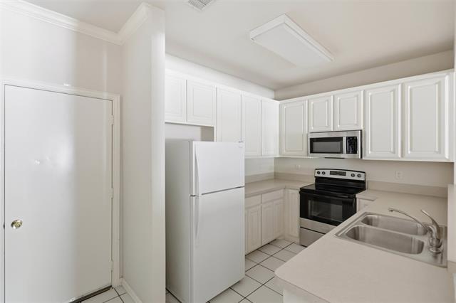 Foto del edificio - 121 Wildwood Ct