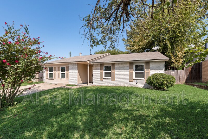 Primary Photo - 417 Green Canyon Dr