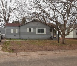 Building Photo - 8 Quillen Ave