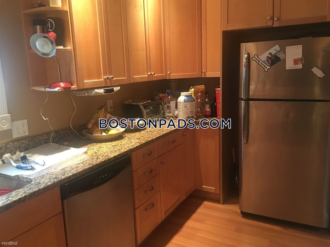 156 Bayswater St Unit 2, East Boston, MA 02128 Condo for Rent in East Boston, MA